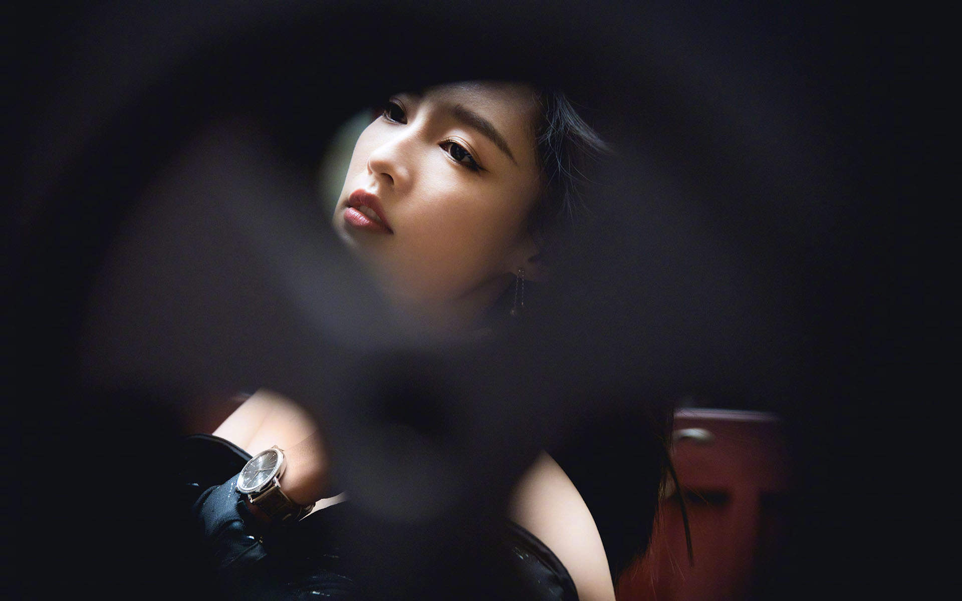 中国内地江苏省苏州市影视女演员李沁暗黑系性感高清桌面壁纸图片大全