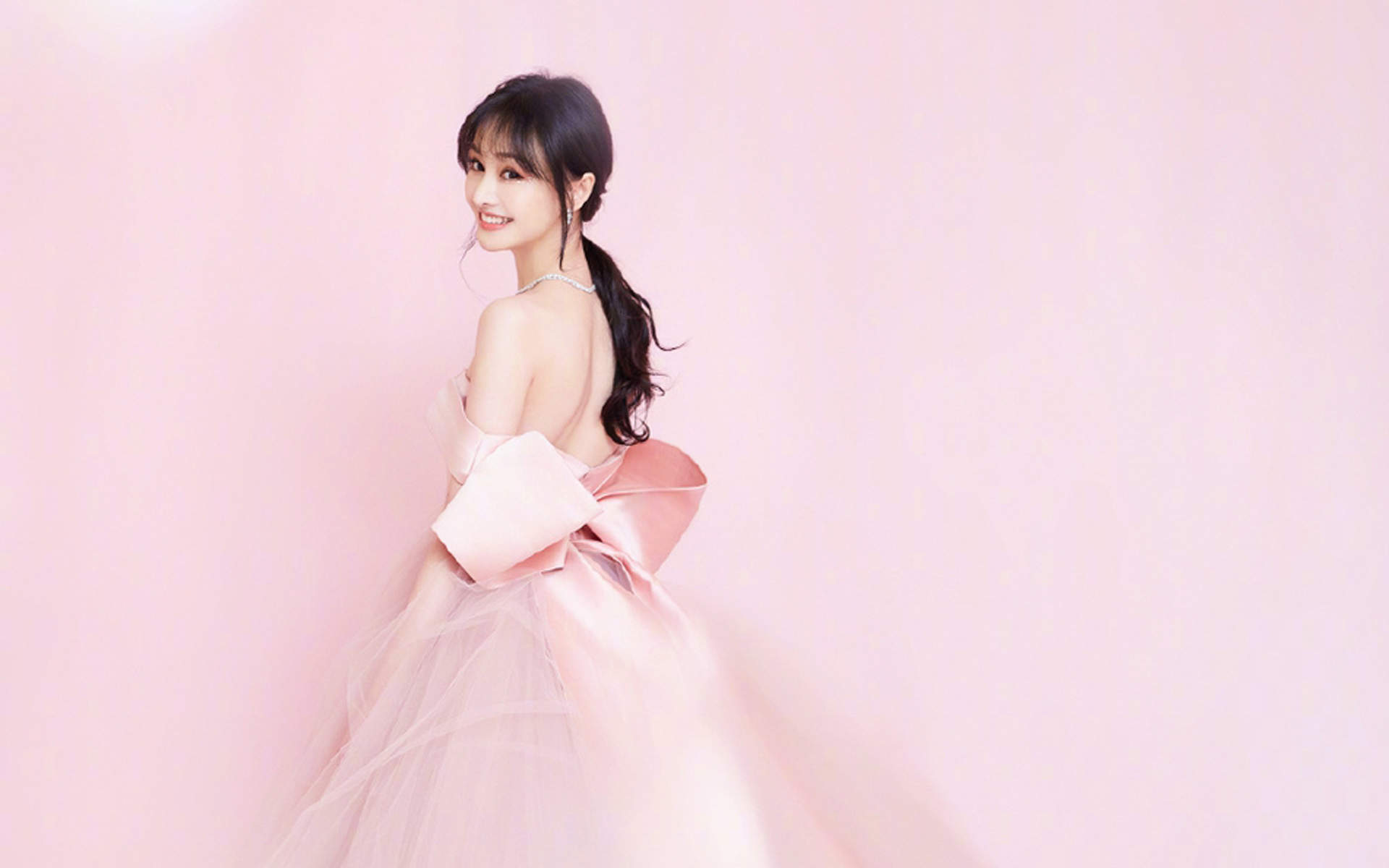 高清中国内地女演员郑爽蓝色古装造型写真图片